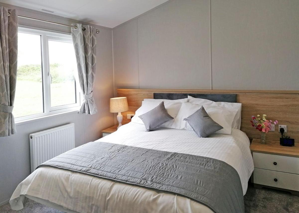 Fladbury The Springs Lakeside Holiday Park المظهر الخارجي الصورة